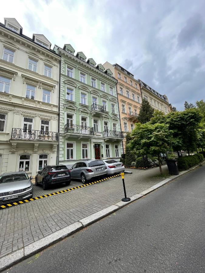 Apartma Premium Κάρλοβι Βάρι Εξωτερικό φωτογραφία