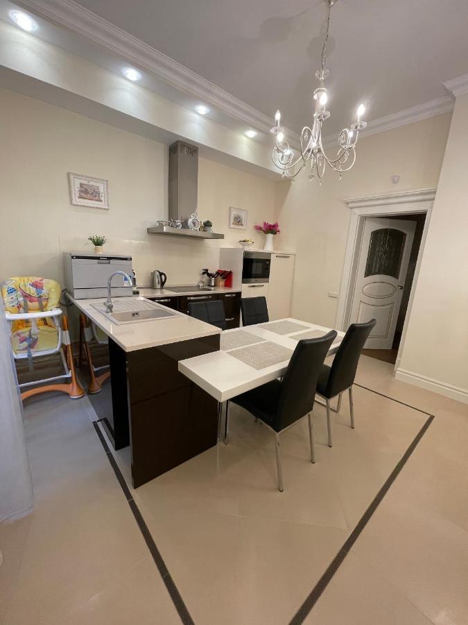 Apartma Premium Κάρλοβι Βάρι Εξωτερικό φωτογραφία