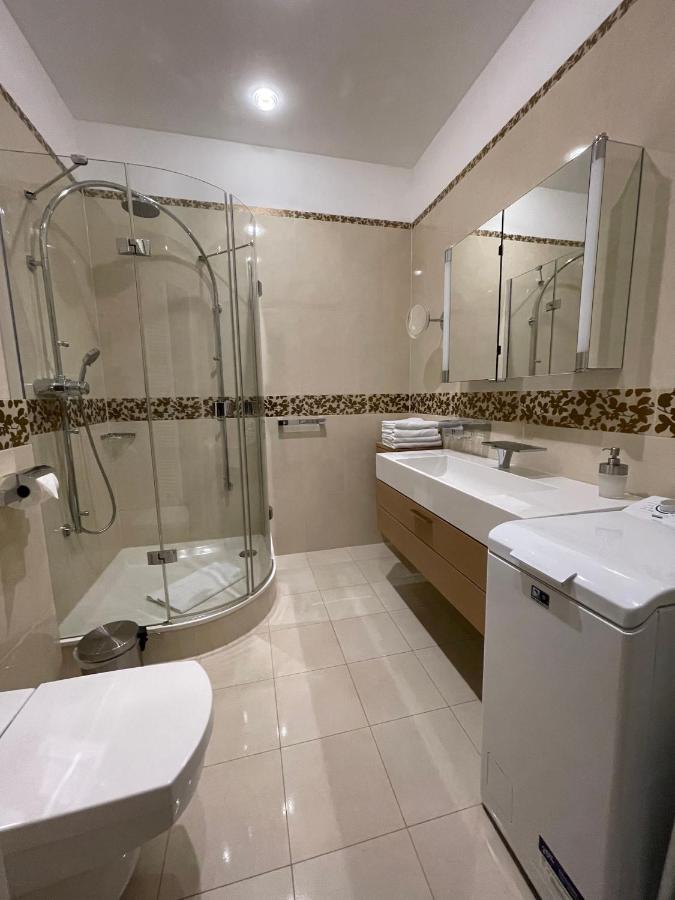 Apartma Premium Κάρλοβι Βάρι Εξωτερικό φωτογραφία