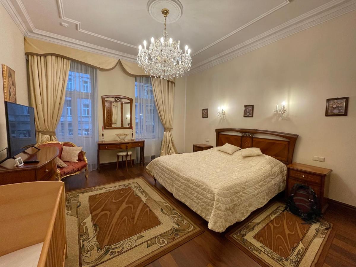 Apartma Premium Κάρλοβι Βάρι Εξωτερικό φωτογραφία