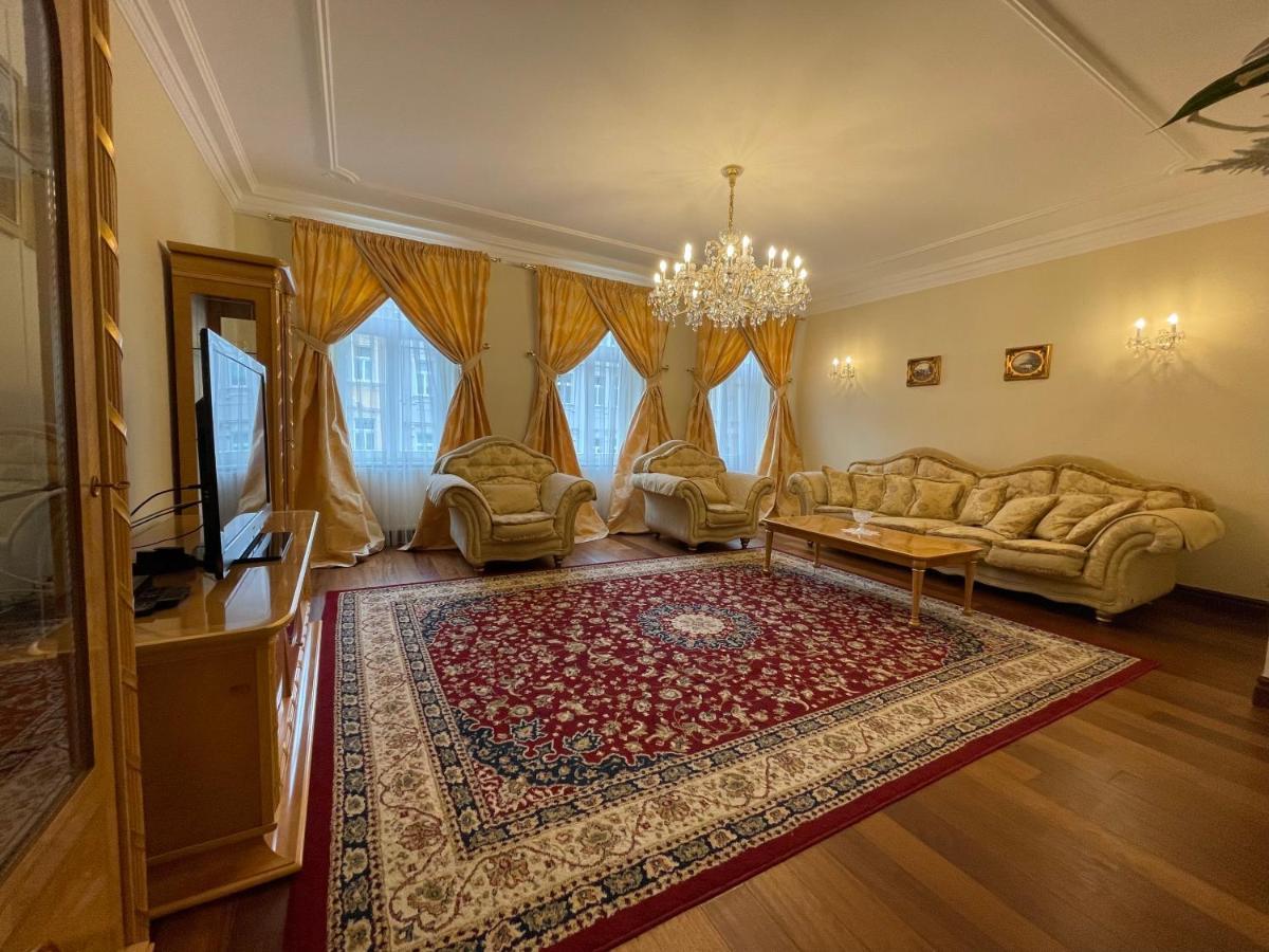 Apartma Premium Κάρλοβι Βάρι Εξωτερικό φωτογραφία